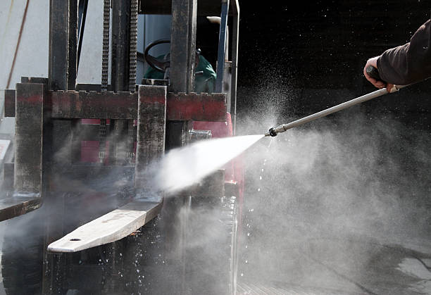 Why Choose Our Certified Pressure Washing Experts for Your Project Needs in Monroe, WA?